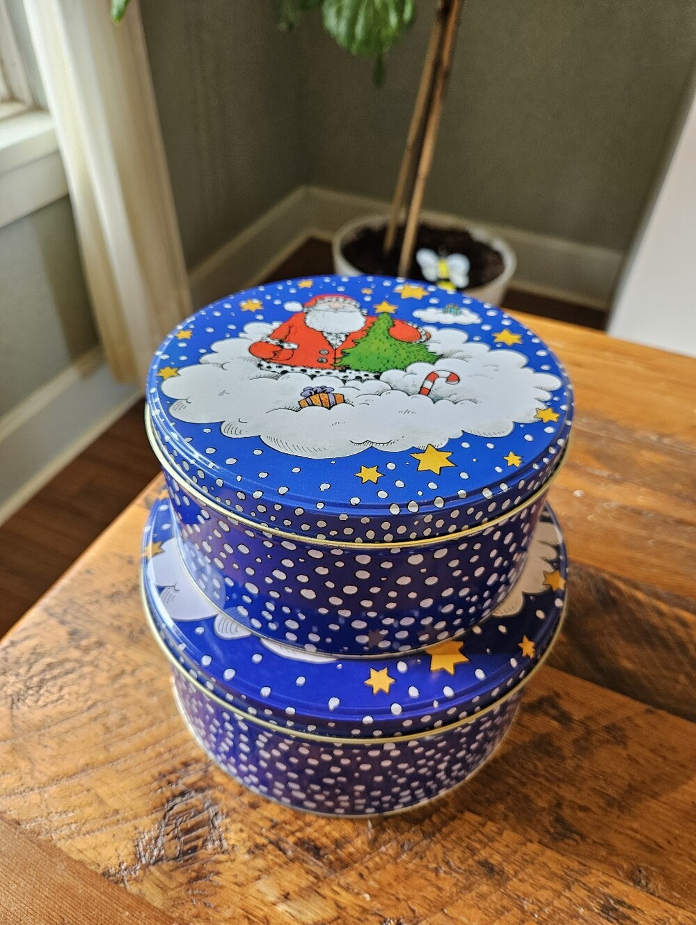 Vintage Christmas Tins, stackable set of 2
